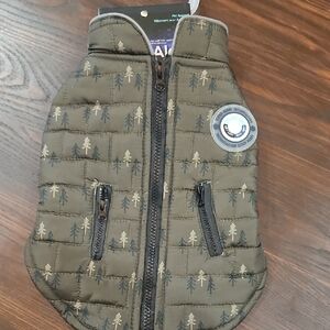 Green Quilted Dog Vest with Insulated Design